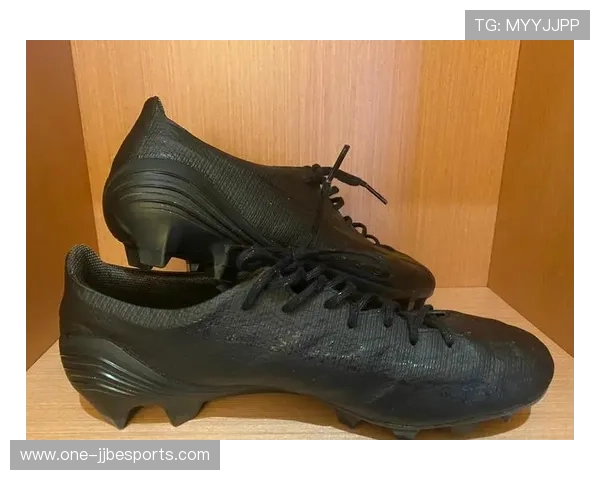 2025年现役足球球星球鞋排行榜:最受欢迎与性能最佳的鞋款分析 2025年现役足球球星球鞋排行榜:最受欢迎与性能最佳的鞋款分析