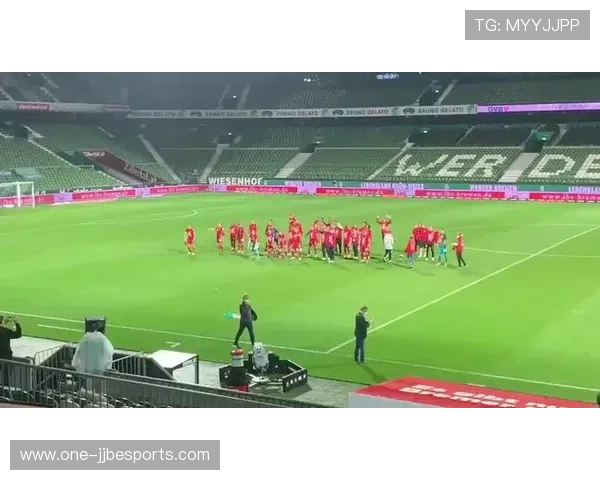 穿红色足球鞋的球星是谁 他们的独特魅力和球场表现解析