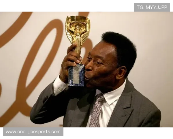 贝林厄姆：从英格兰新星到世界足坛巨星的崛起之路