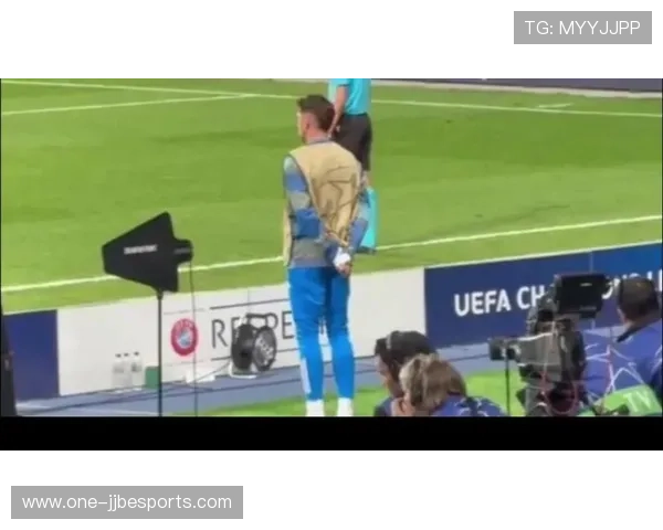 足球8号球星球衣价格分析及购买途径详解