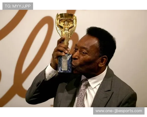 足球女球星专注训练瞬间展现力量与决心