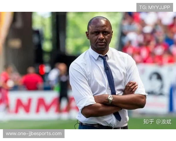 足球巨星的一天：从晨跑到比赛场，揭秘他们的日常训练与生活点滴